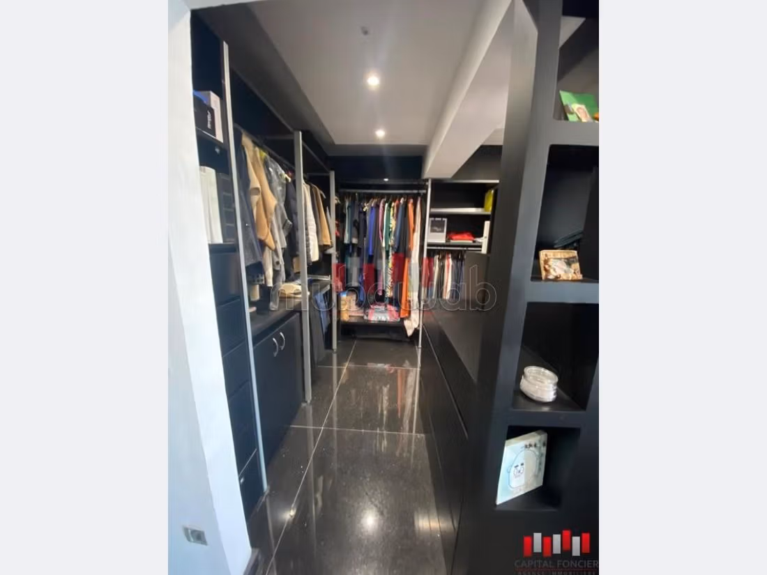 Appartement 260 m² f Ain Diab — 28