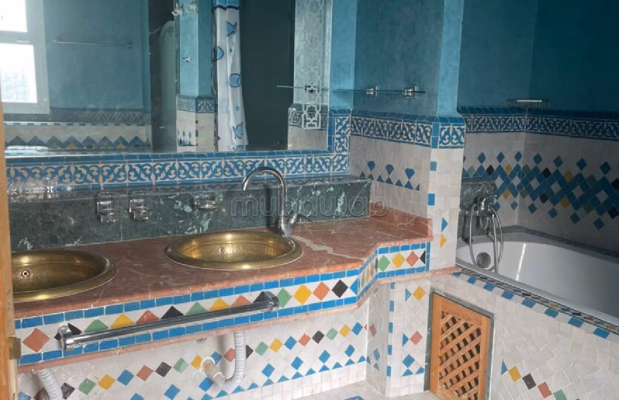 In de verhuur: villa's en luxe woningen in Jbel Kbir. 1 Slaapkamer. Gemeubileerd