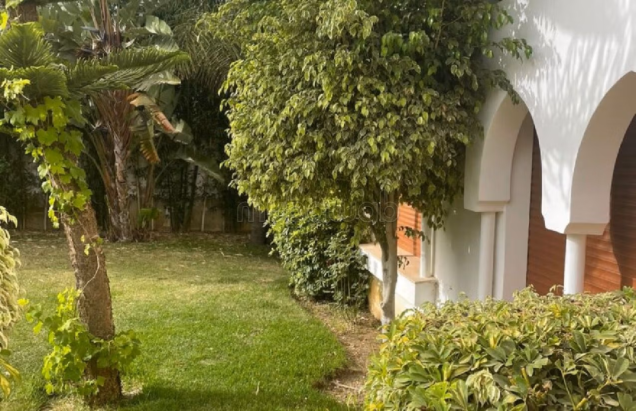 In de verhuur: villa's en luxe woningen in Jbel Kbir. 1 Slaapkamer. Gemeubileerd