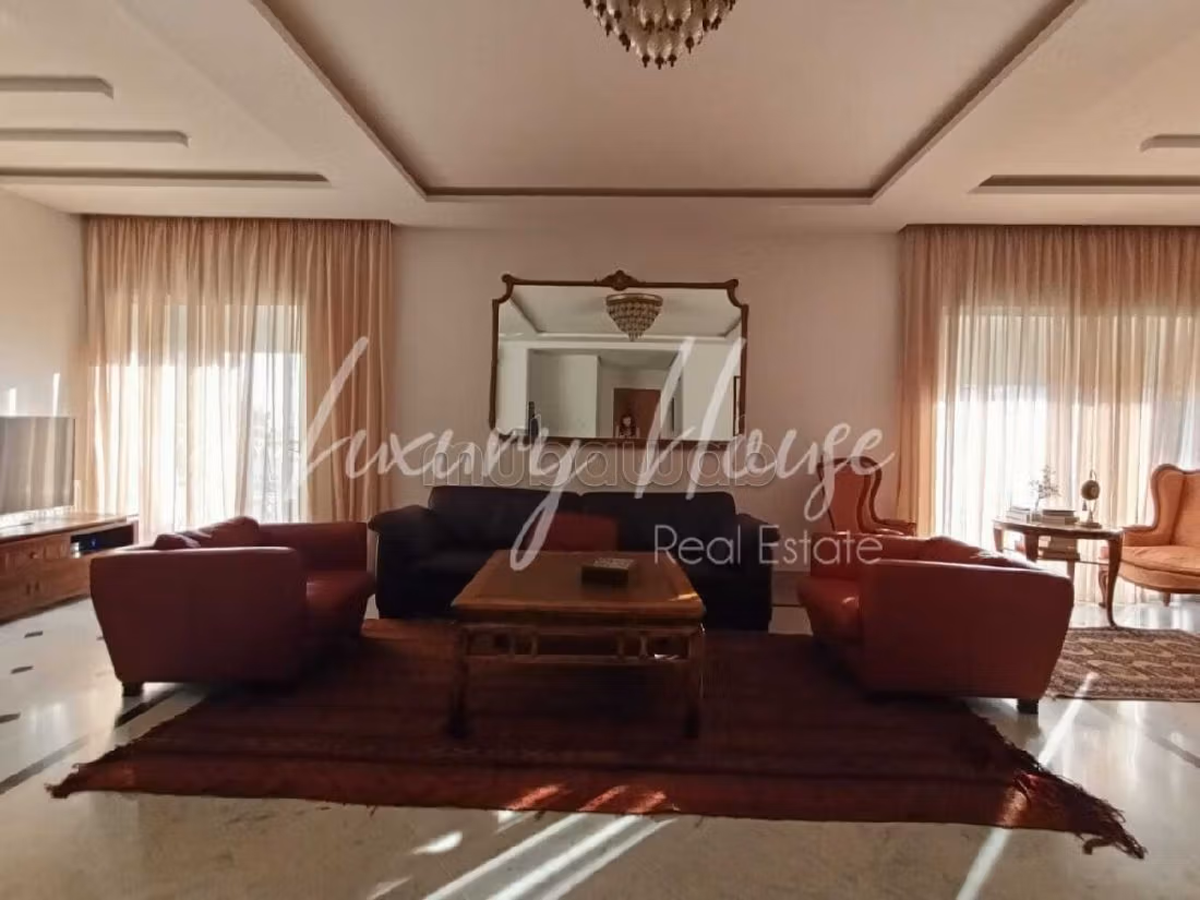 Apartment for rent in La Marsa. Large area 175 m². Cellar