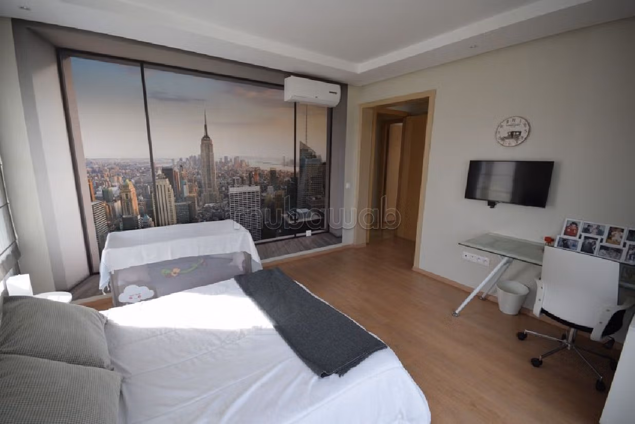 Nu te koop: villa's en luxe woningen. 7 Ruimtes. Garage en tuin. 