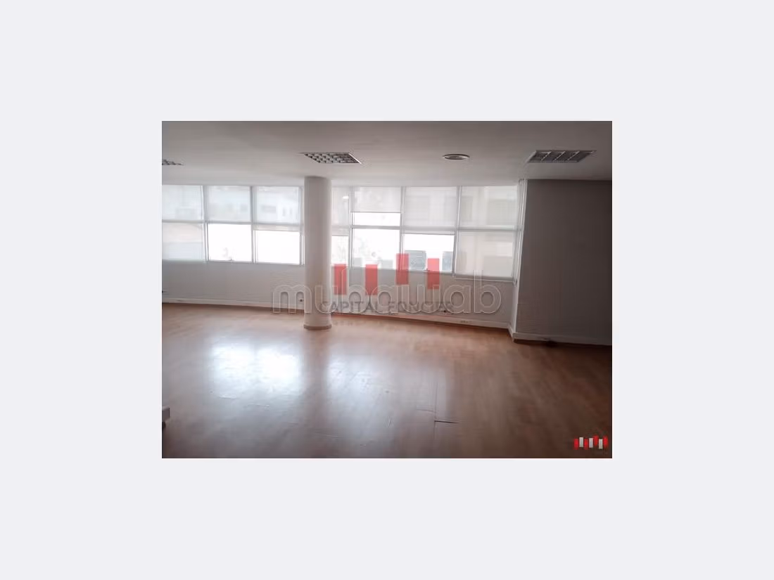 Offices for rent in Gauthier. Area 62 m². 