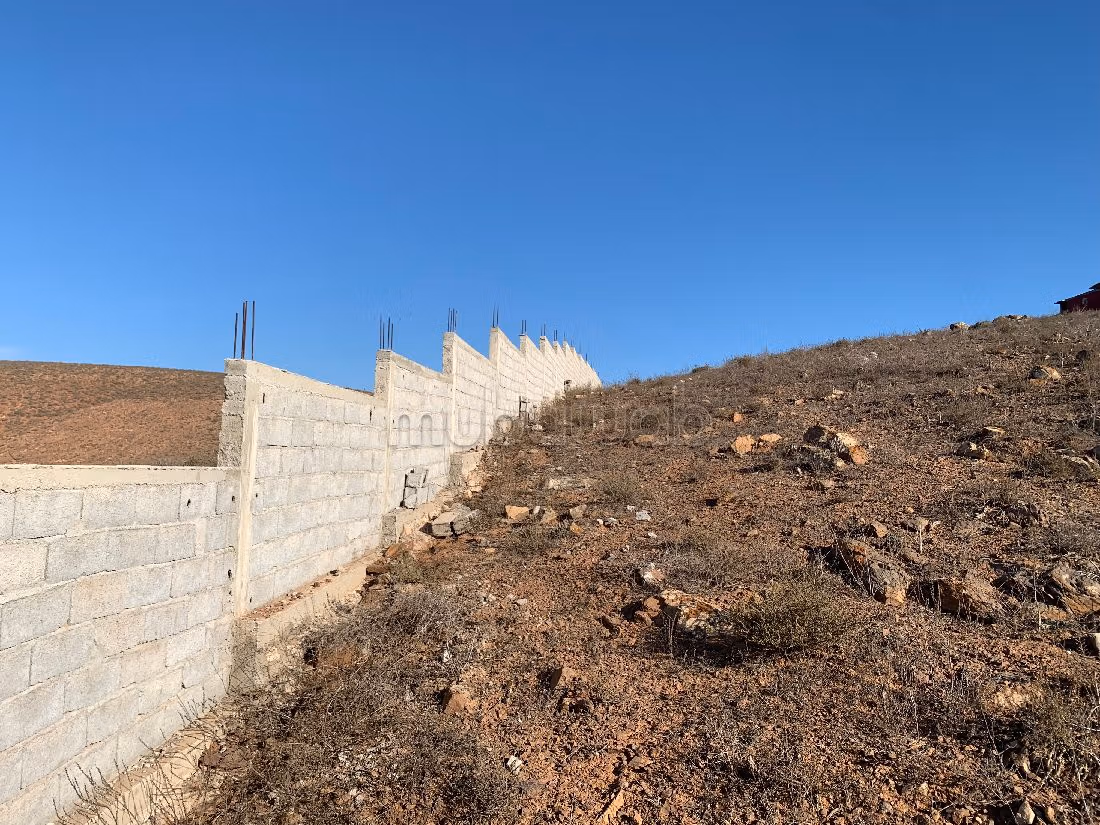 Beau terrain avec vue mer dégagée - TITRE
