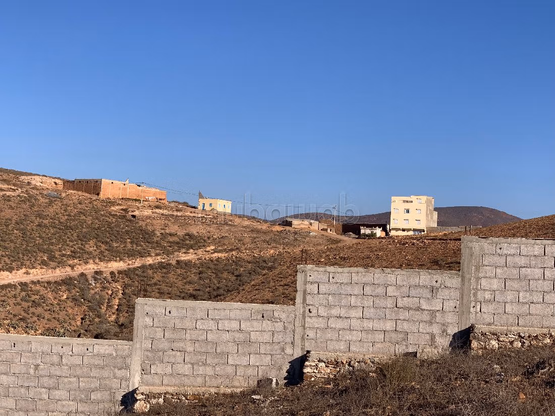 Beau terrain avec vue mer dégagée - TITRE