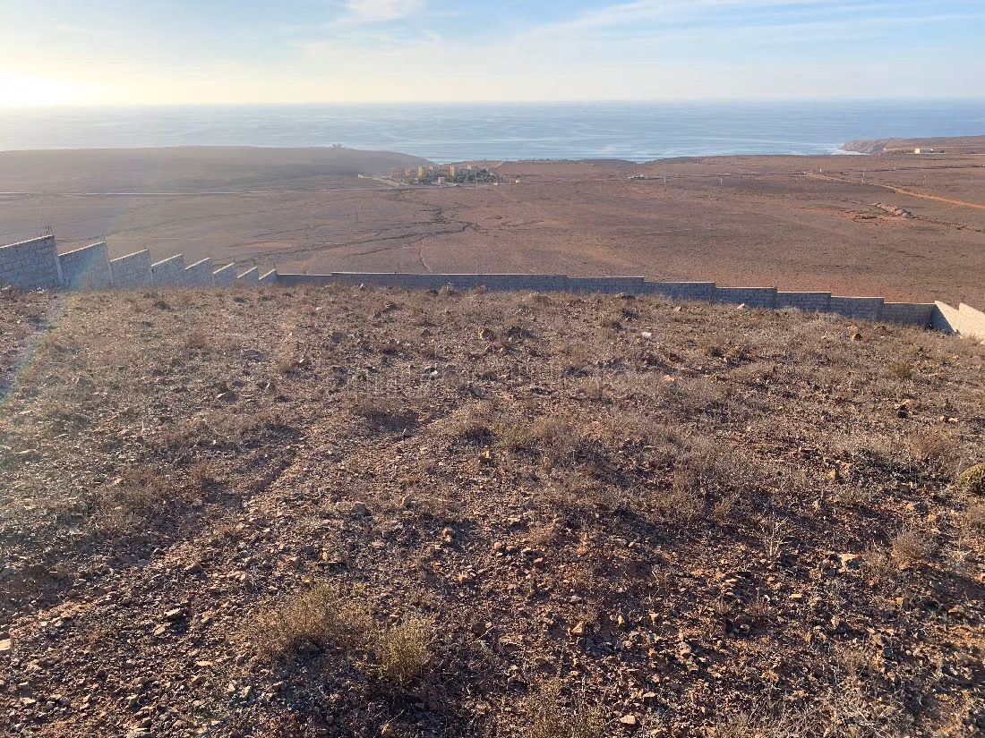 Beau terrain avec vue mer dégagée - TITRE