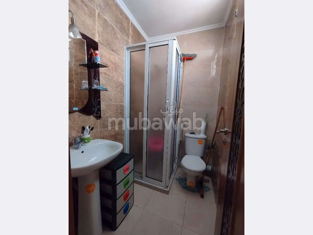 شقق للكراء بمرتيل. المساحة 60 م². بواب. 