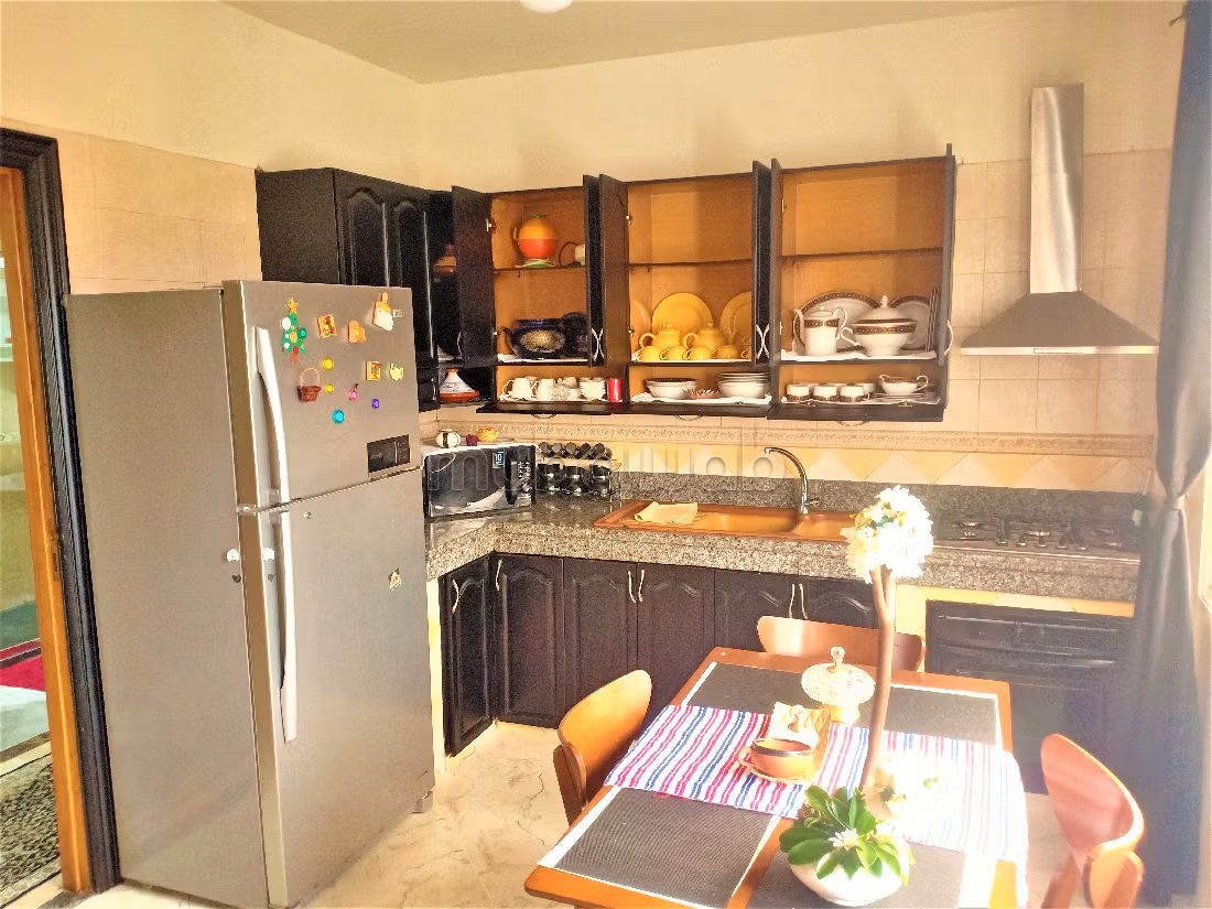 Très Bel Appartement 3 Chambres Meublé à Hay Riad