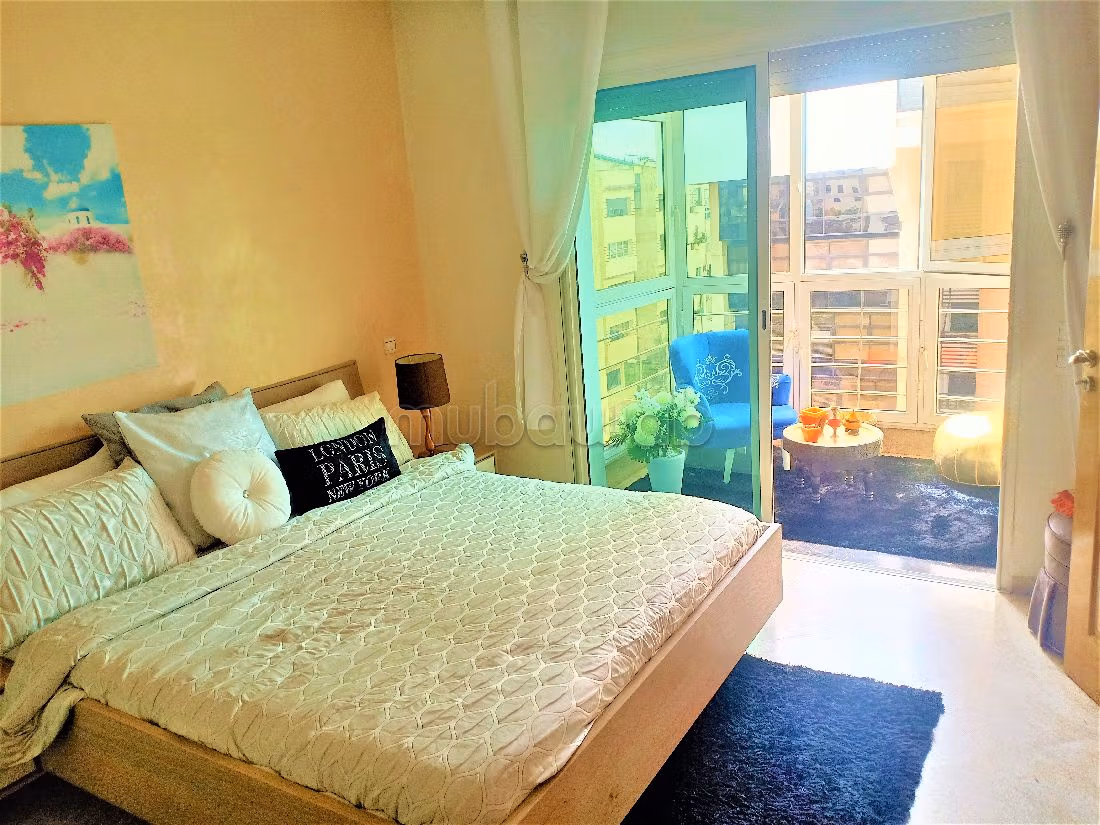 Très Bel Appartement 3 Chambres Meublé à Hay Riad