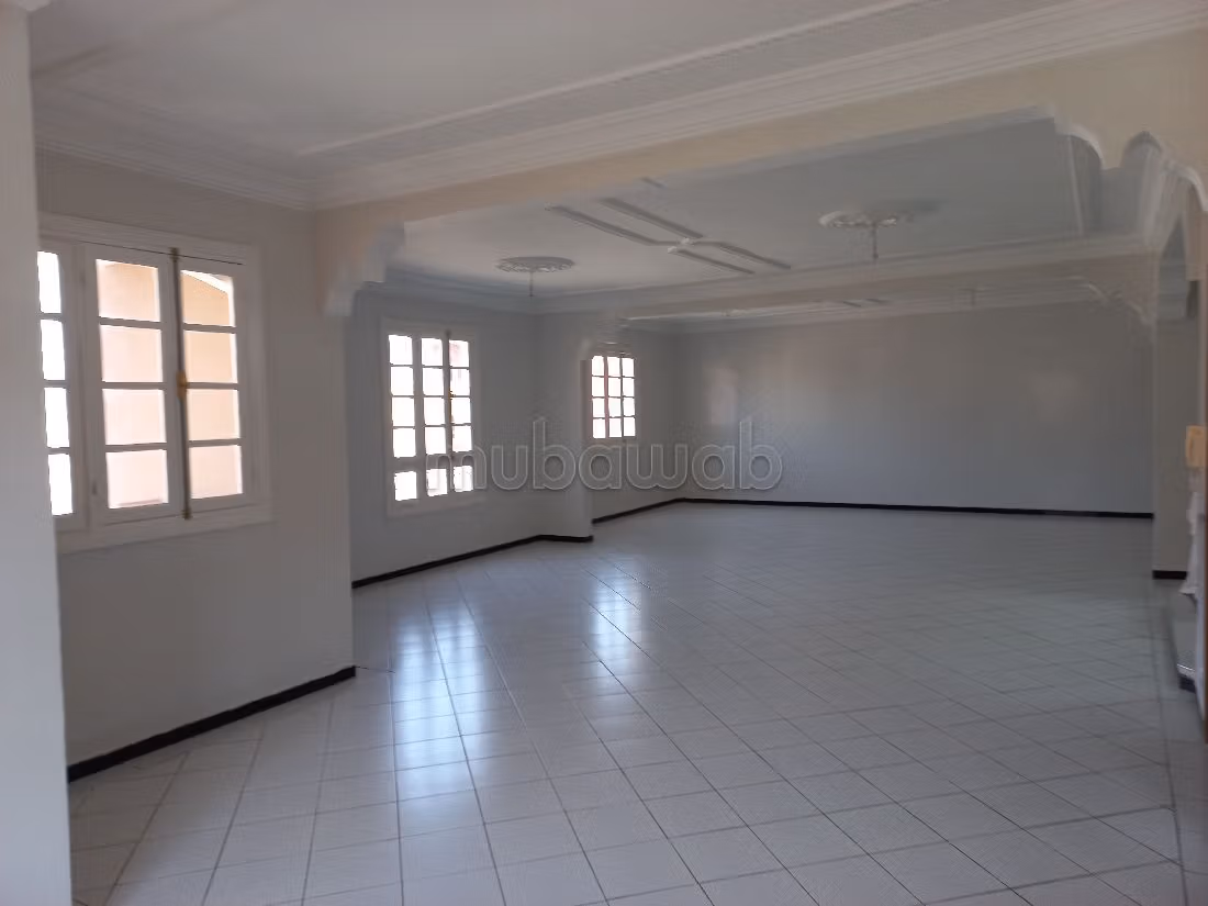 شراء منزل مميز بتزنيت. 9 قطع مريحة. شرفة وحديقة