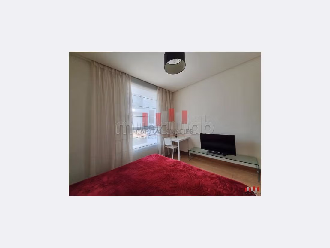 Bonito piso en alquiler en Ain Diab. Superficie 80 m². Garaje privado. 