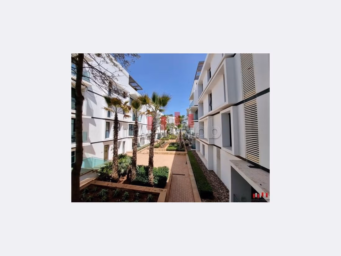 Bonito piso en alquiler en Ain Diab. Superficie 80 m². Garaje privado. 