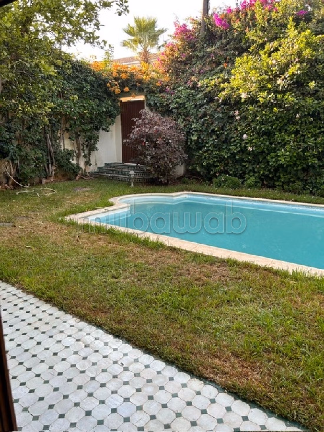 Villa di lusso in vendita a Polo. 6 ampi locali. ammobiliato.