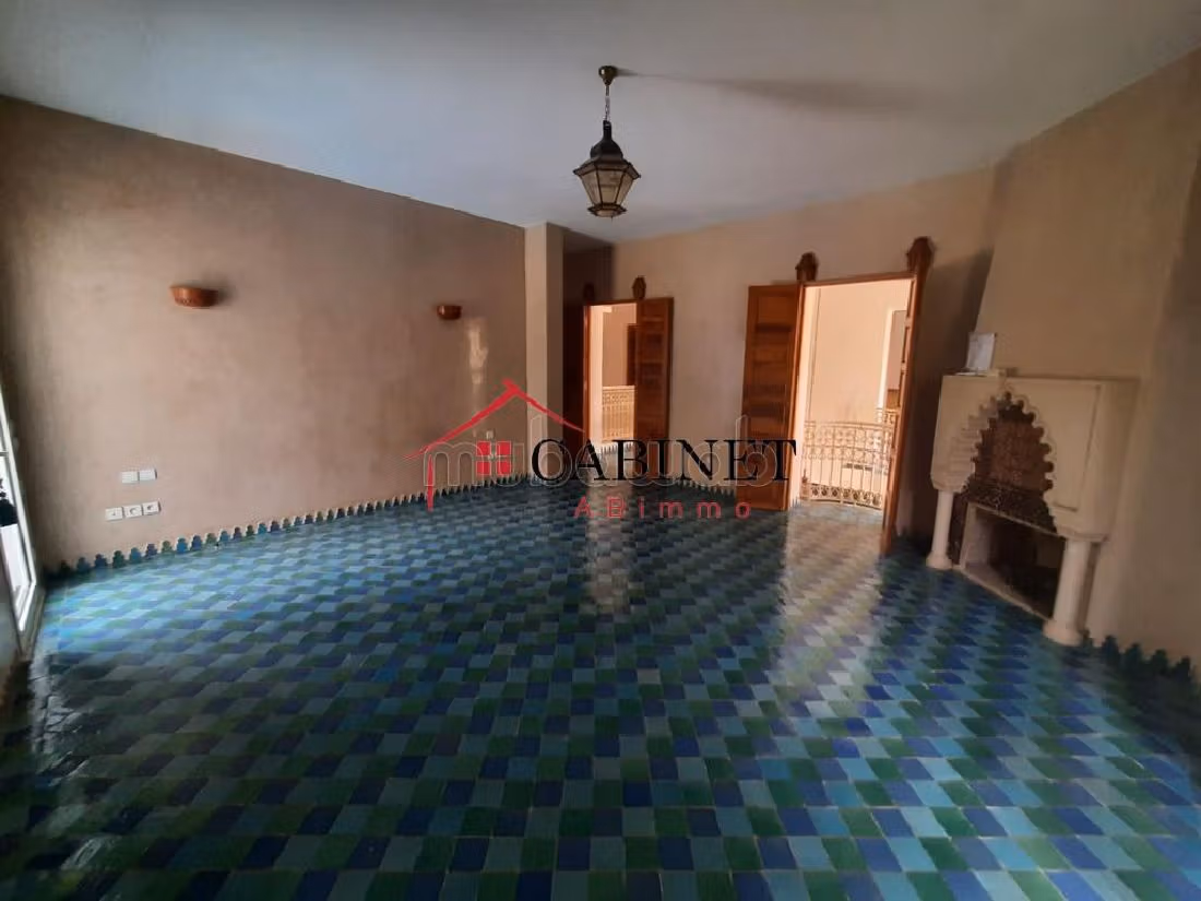 Splendide villa en location à Souissi