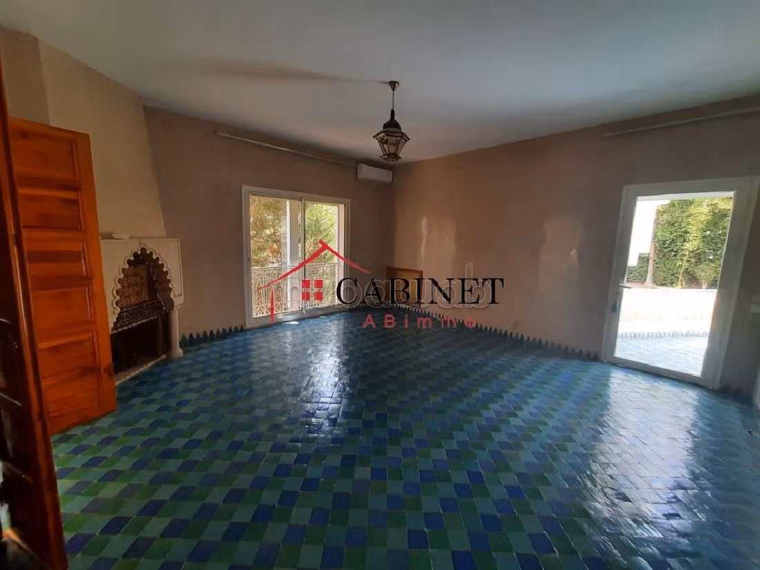 Splendide villa en location à Souissi
