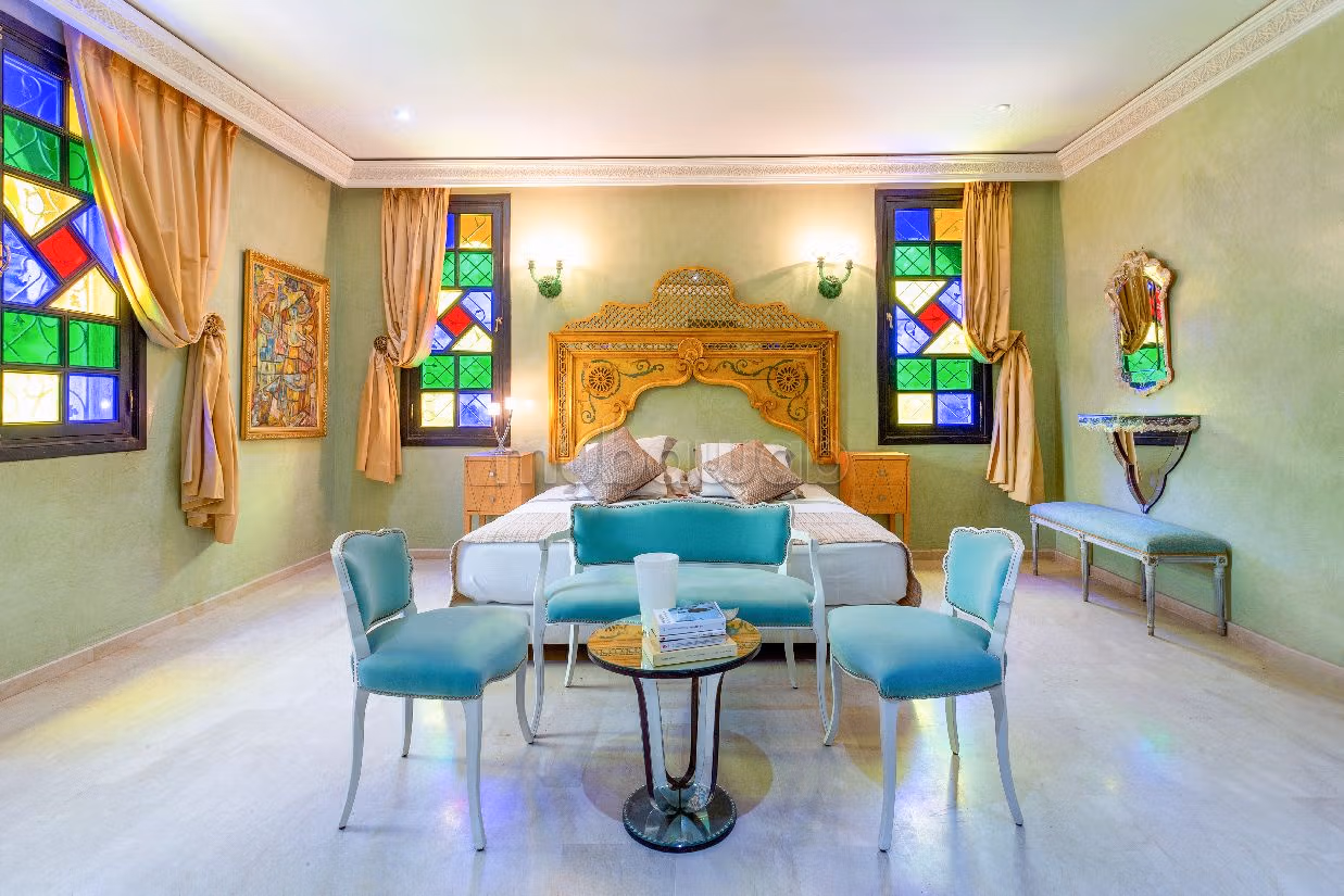 Luxury villa for sale in Route de l'Ourika. 13 rooms. Storage unit. 