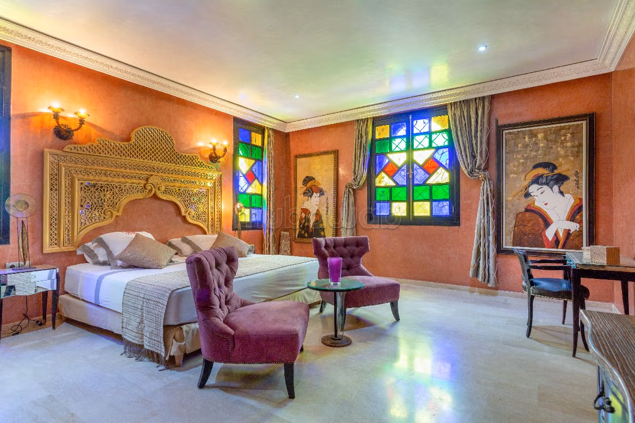 Luxury villa for sale in Route de l'Ourika. 13 rooms. Storage unit. 