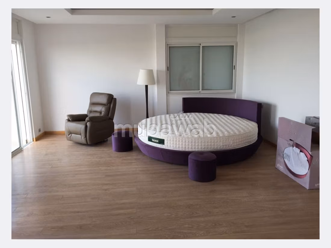 Luxury house for rent. Area of 1200 m². All comforts with fireplace and air conditioning. 