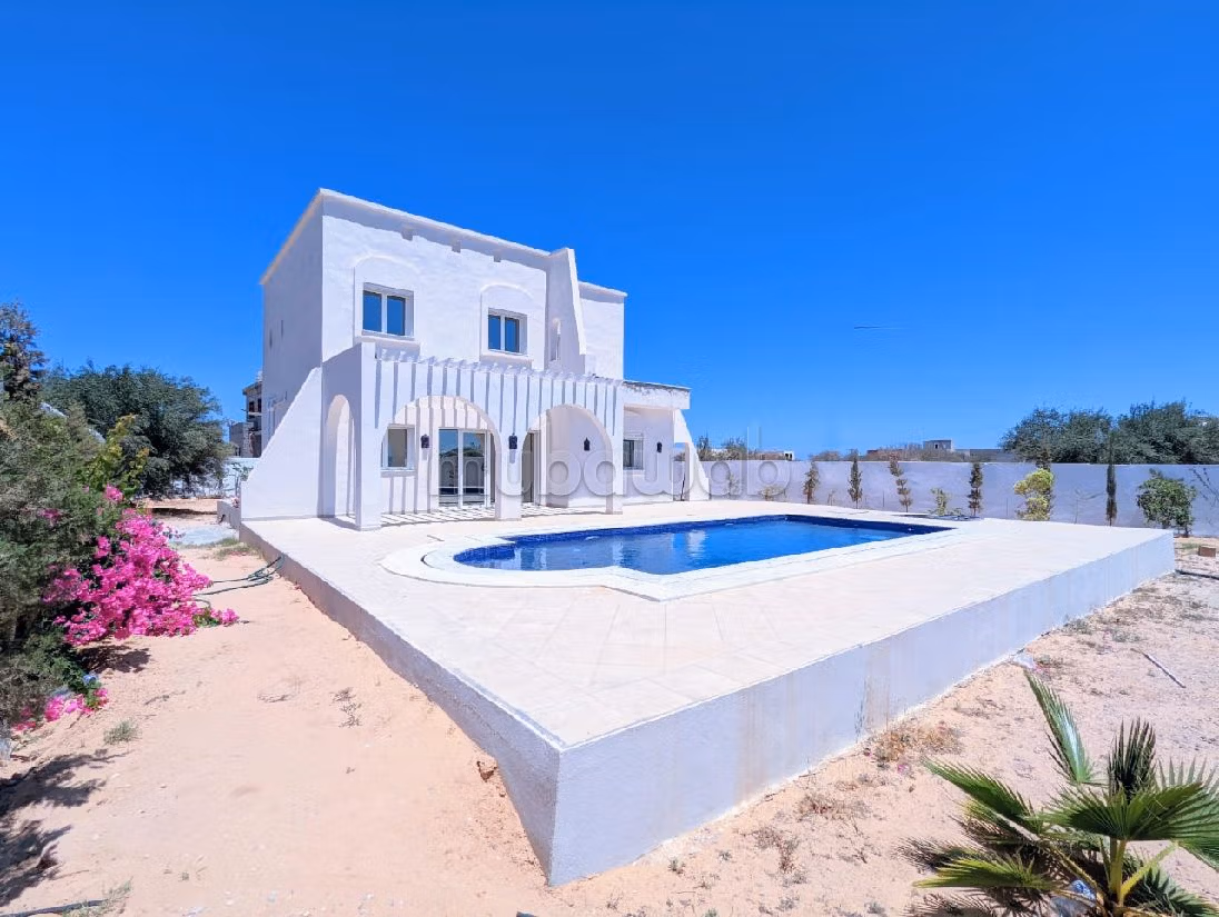 Villa AKITA F4 d'architecte avec grand jardin