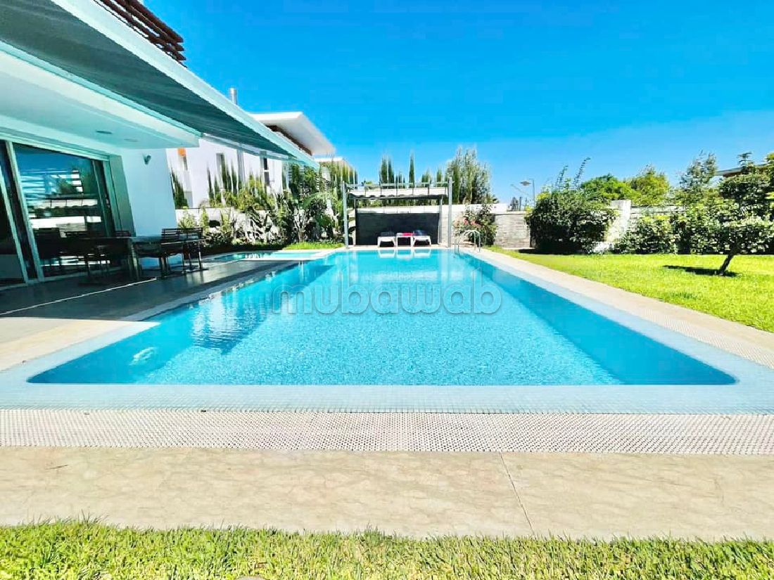 Villa à vendre à Bouskoura jumellée Mubawab