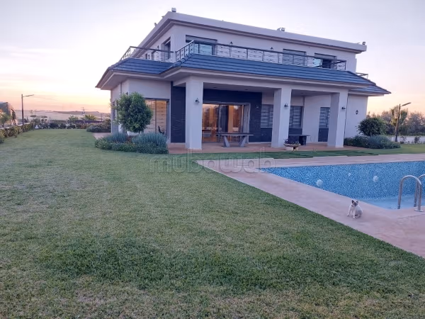 Agradable granja en venta en Marjane. Superficie 10000 m²