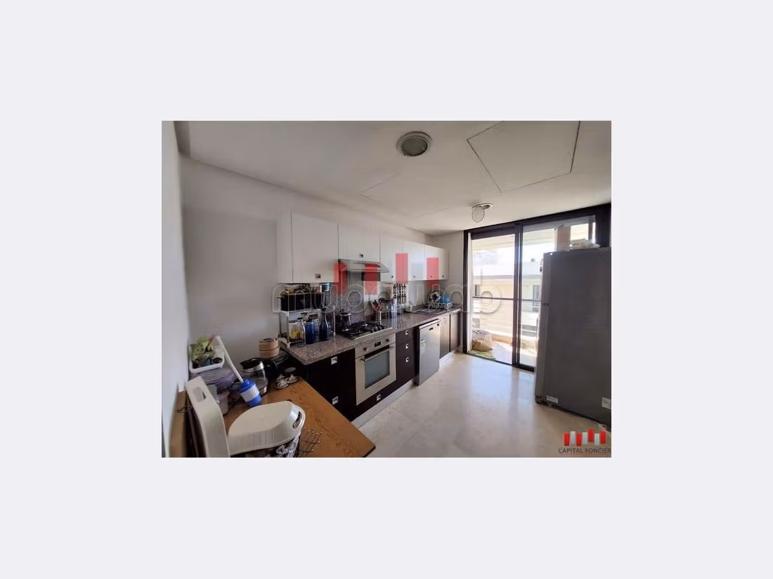 شقة للكراء ببوسكورة. 3 غرف جميلة. مرآب. 