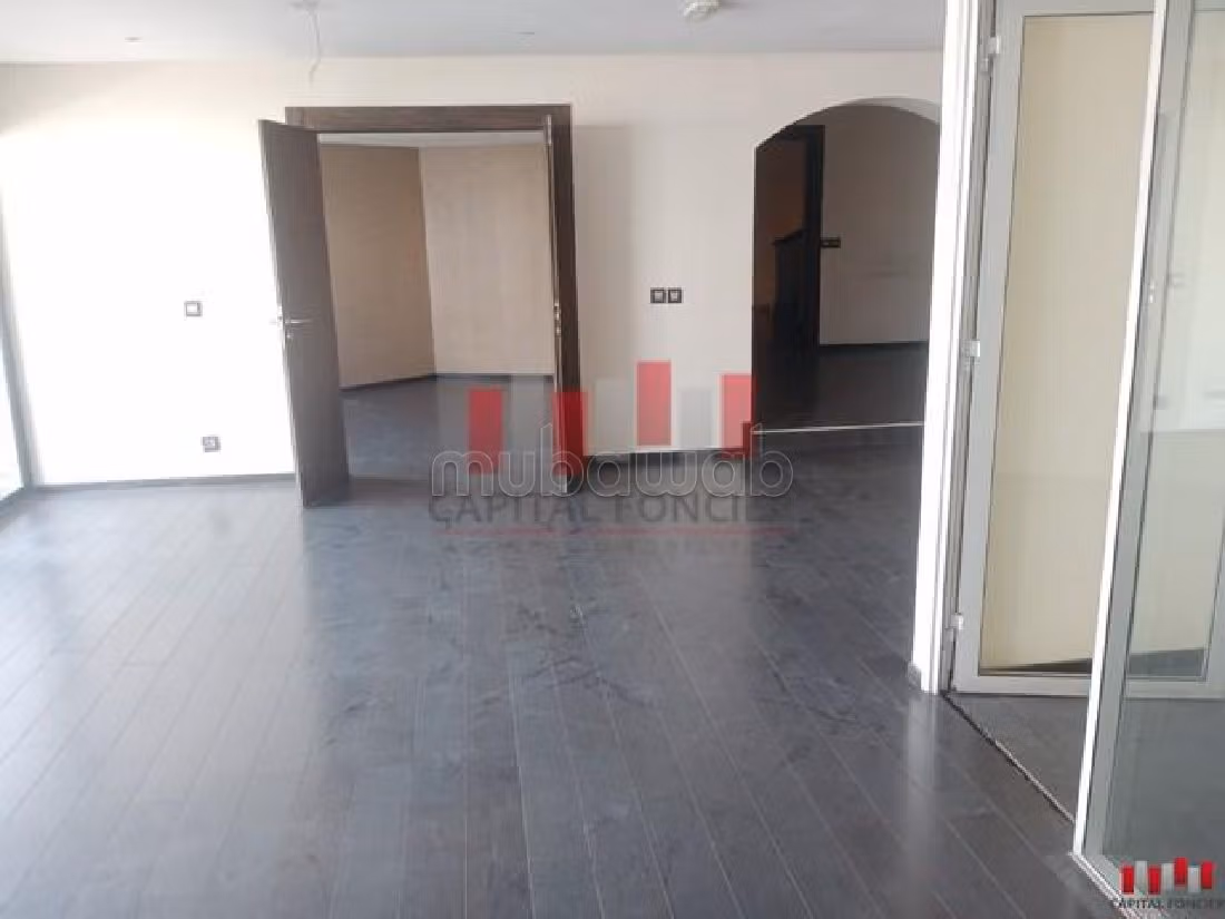 Offices for rent. Small area 350 m². 