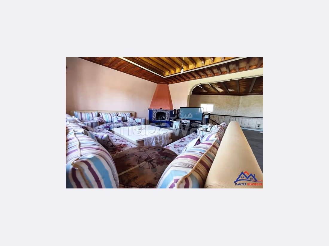 Agréable villa de 5 chambres avec piscine