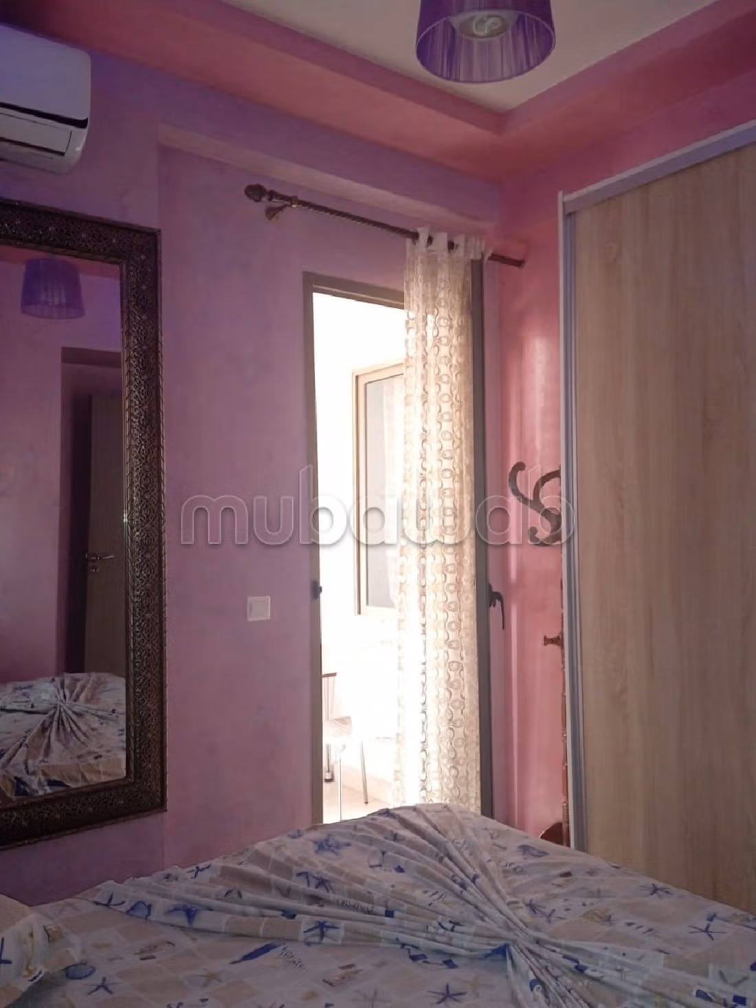 Appartement de vacances à louer à Hay Mabrouka. 3 pièces confortables. Cheminée et concierge