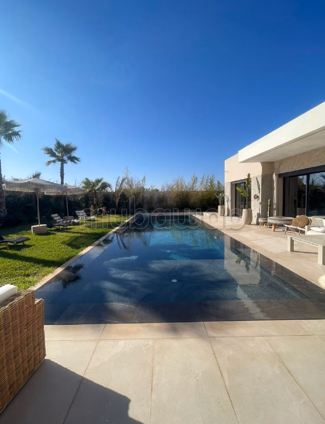 Villa de lujo en venta en Mhamid. 6 habitaciones grandes. Piscina.