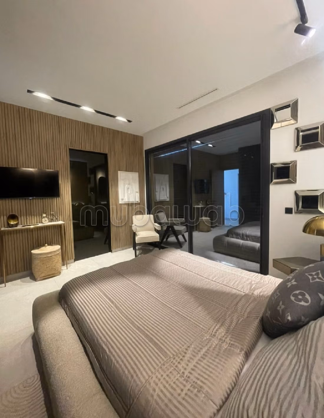 Villa de lujo en venta en Mhamid. 6 habitaciones grandes. Piscina.