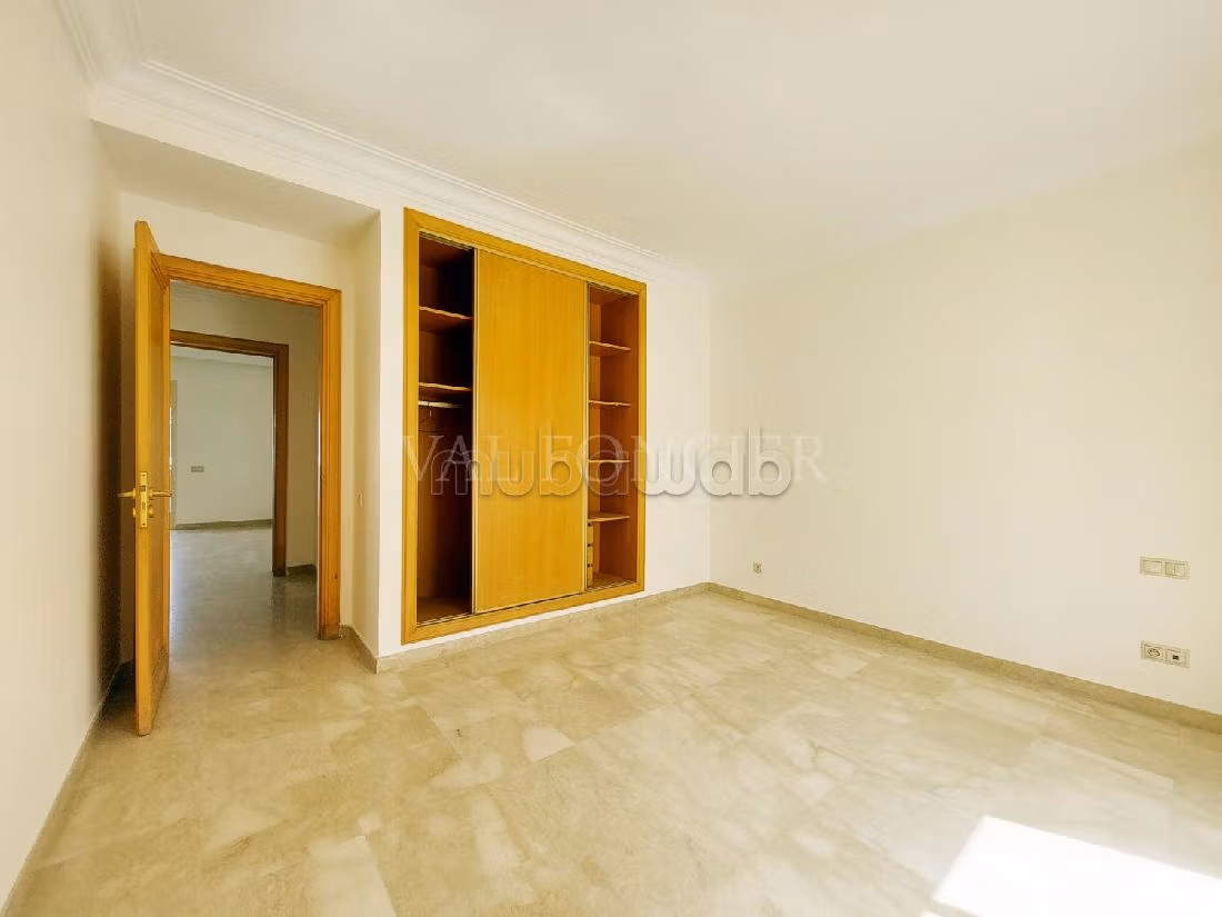 Vendita appartamento a Maârif Extension. Superficie di 116 m². Giardino e garage. 