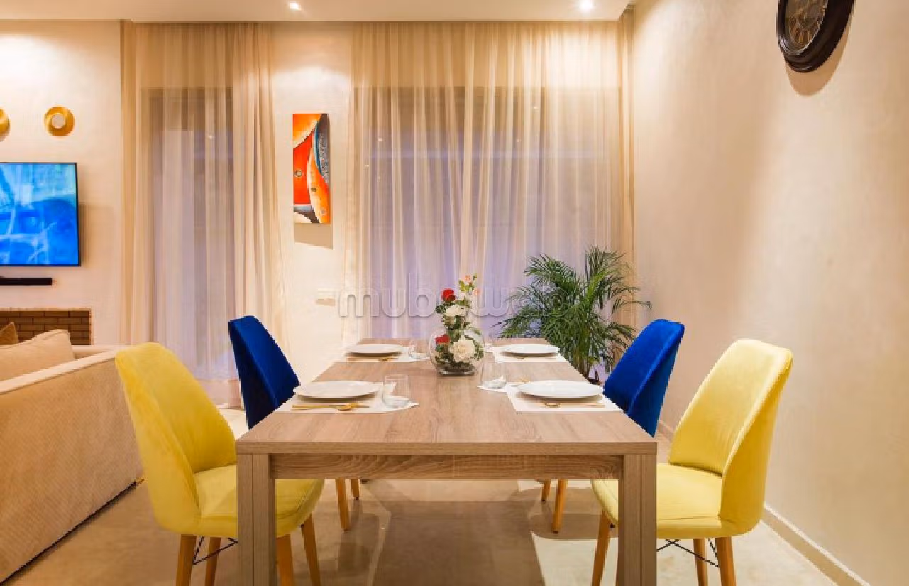 Villas y casas de lujo en alquiler en Agdal. 6 habitaciones grandes. Estancia 2. 