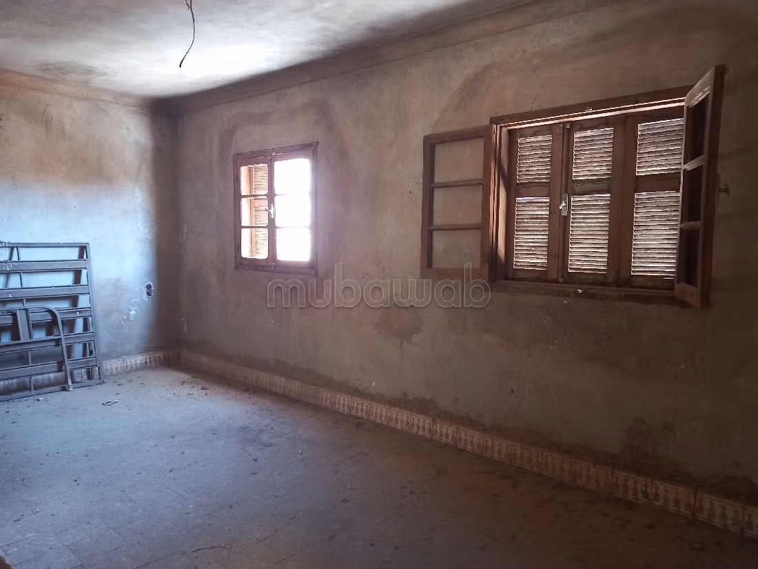 بيع منزل عتيق بأبي الجعد.. 