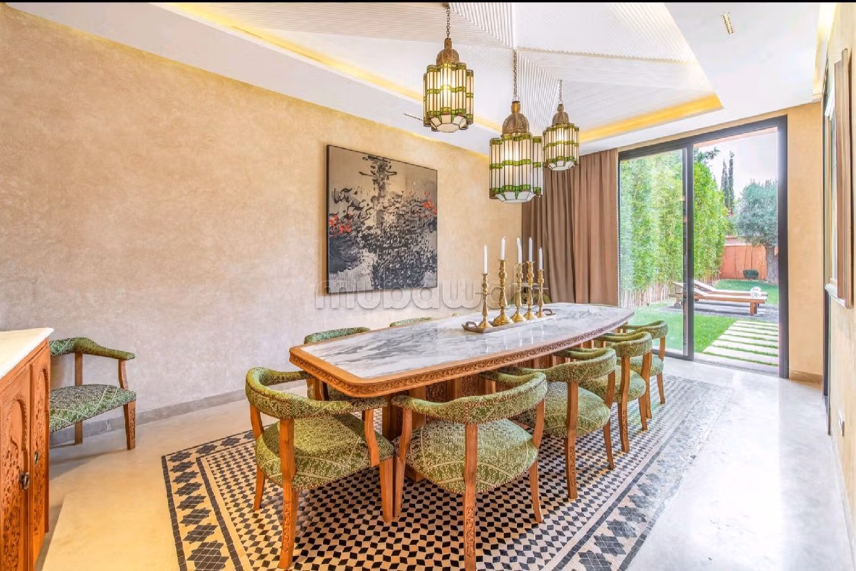 Offices & shops for sale in Route de Meknes. Dimension 900 m².