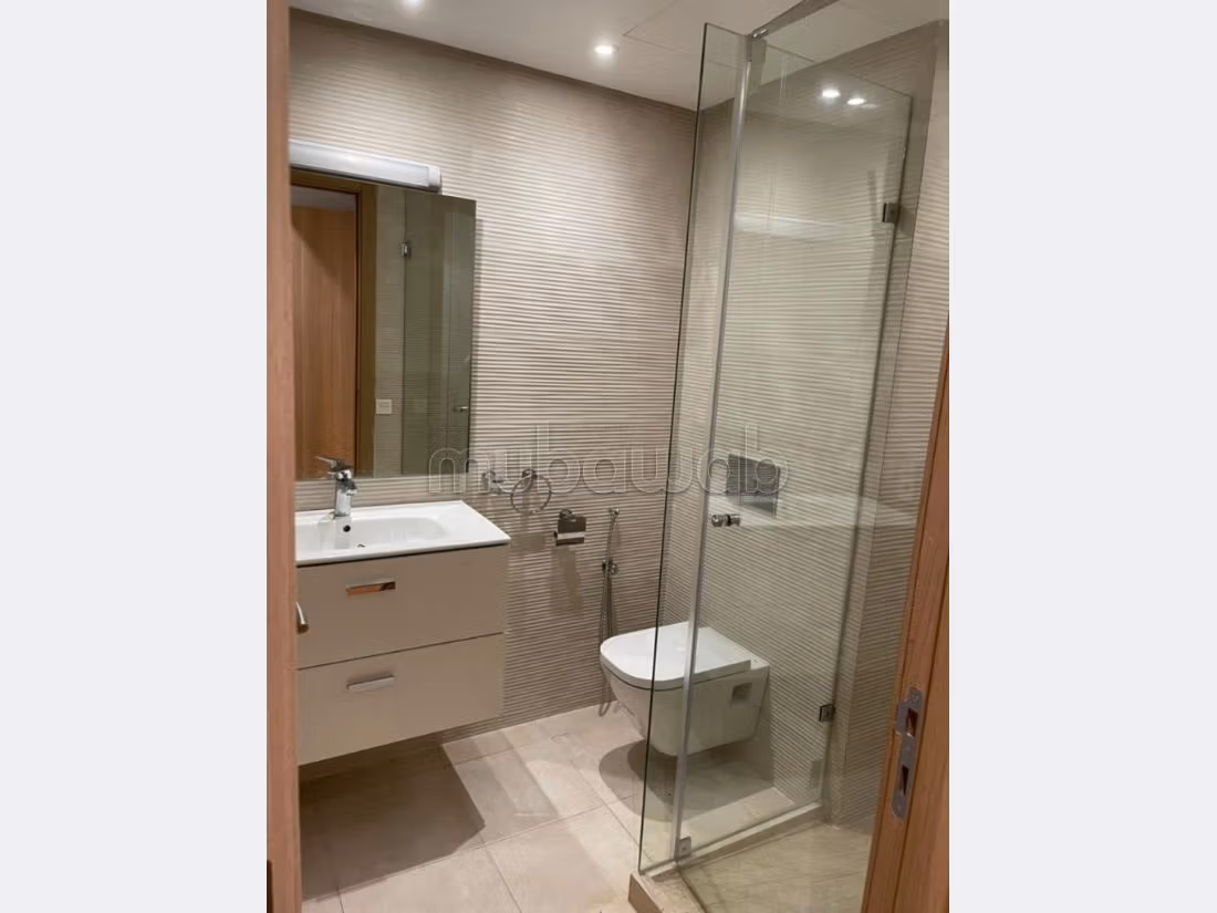 استئجار شقة ب حي المطار. 2 غرف رائعة. مفروشة