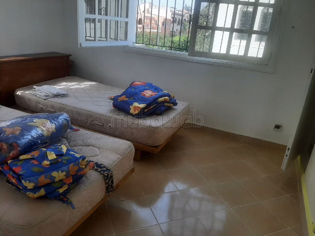 Straordinaria villa in affitto. 6 locali. ammobiliato. 