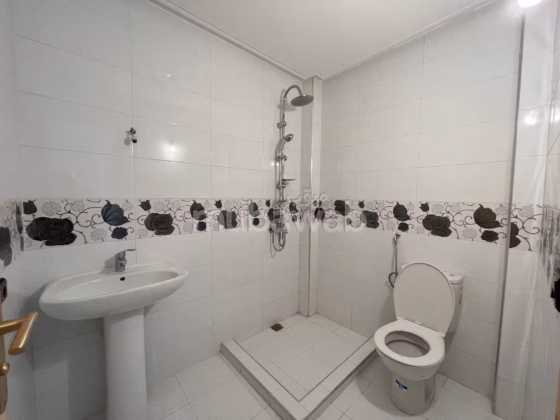 Casa en venta en Marjane. Área total 320 m². Jardineras, Gran terraza