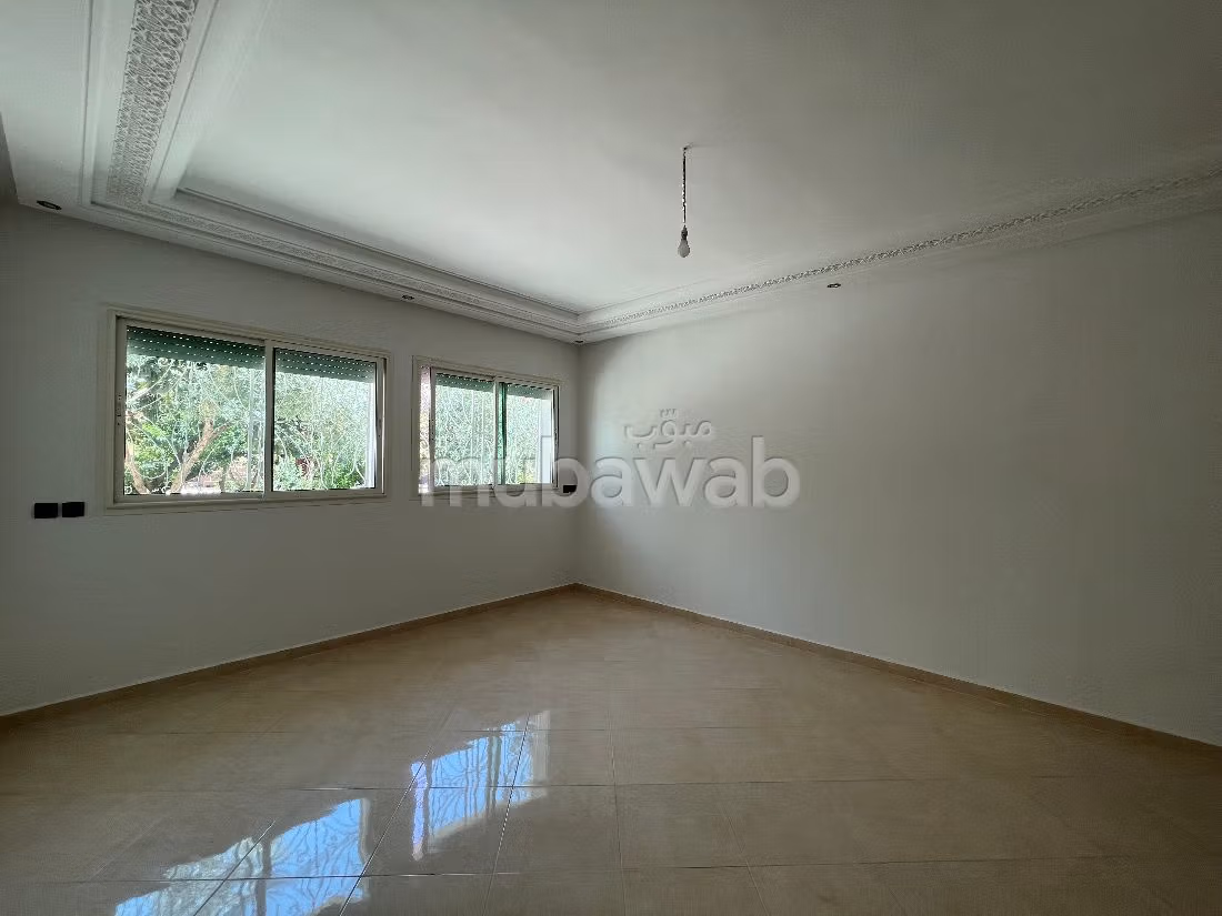Casa en venta en Marjane. Área total 320 m². Jardineras, Gran terraza