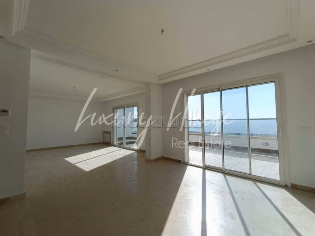 Very nice apartment for rent in Les Jardins de Carthage. 4 comfortable rooms. Residence with swimming pool, Air conditioning