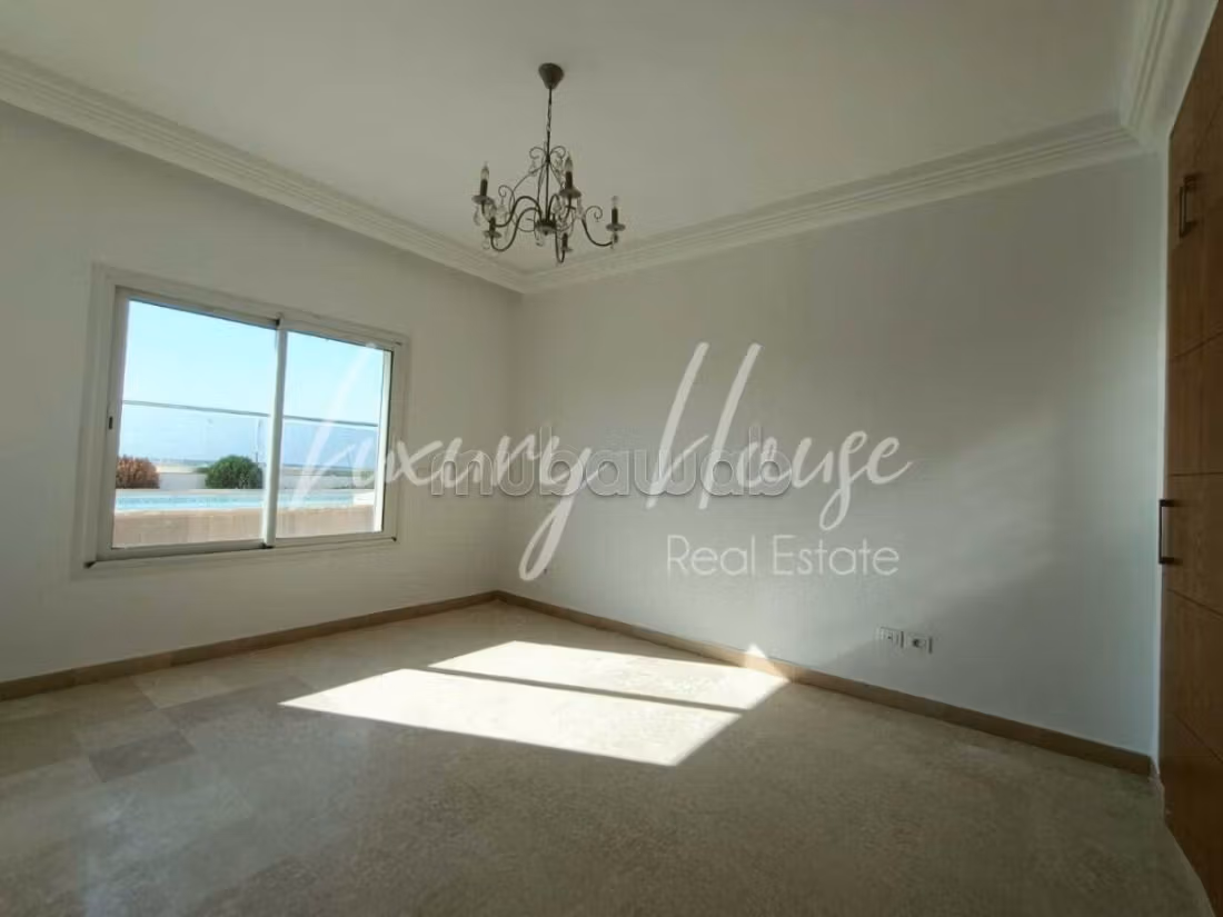 Very nice apartment for rent in Les Jardins de Carthage. 4 comfortable rooms. Residence with swimming pool, Air conditioning