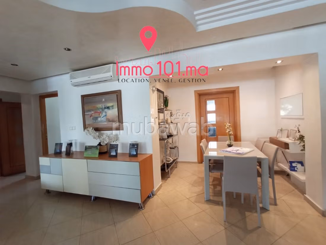 Vendita di uno splendido appartamento a Hassan Centre Ville. 5 locali. Ascensore e terrazzo