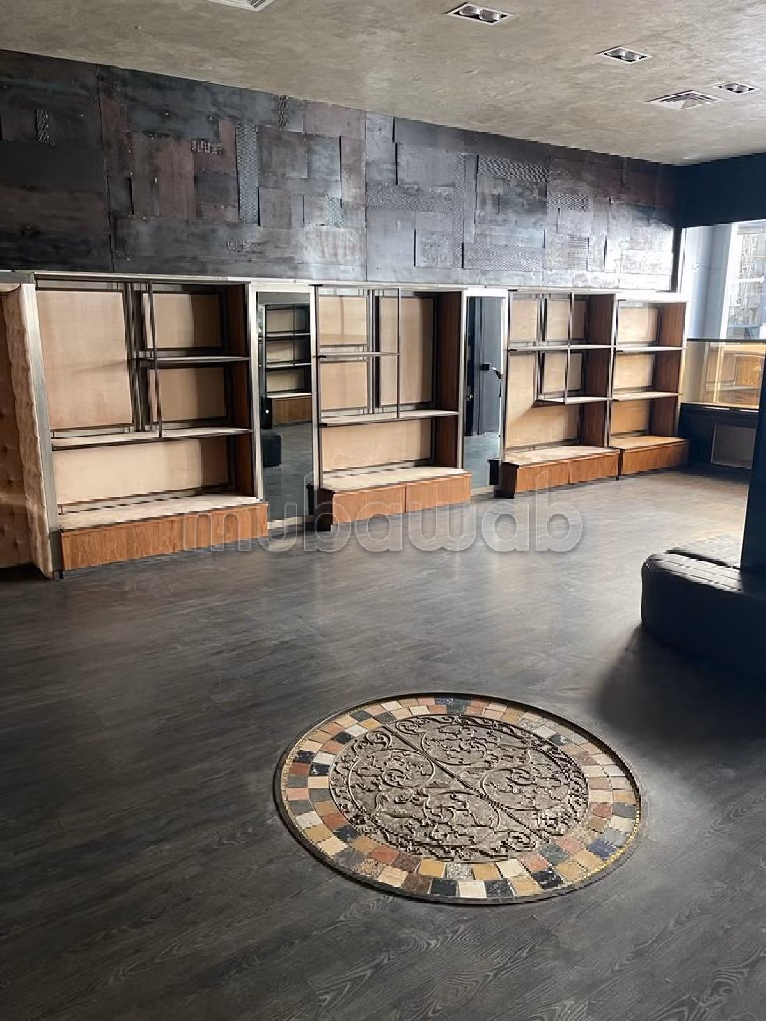 Offices & shops to rent in Triangle d'Or. Surface area 150 m²