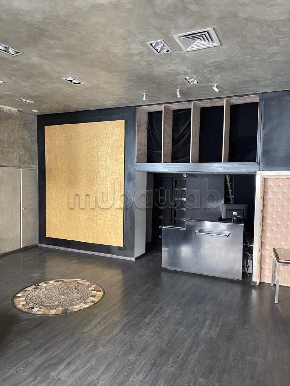 Offices & shops to rent in Triangle d'Or. Surface area 150 m²