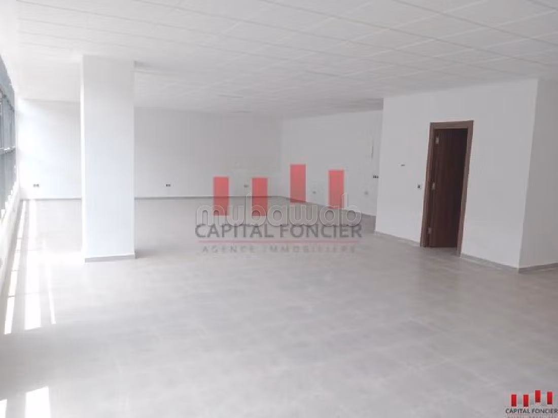 Offices for rent in Sidi Maarouf. Surface area 431 m². Double glazed window. 