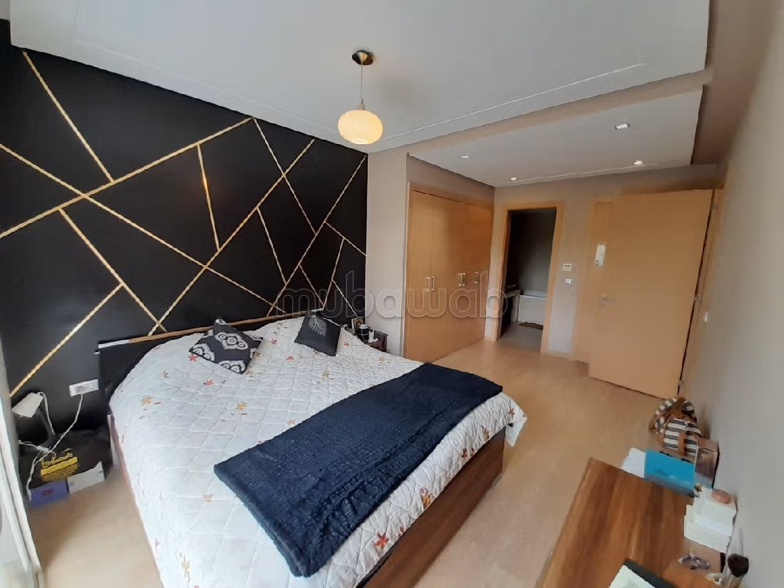 شقة للبيع ببوسكورة. 3 غرف ممتازة. مسبح و مدفأة. 