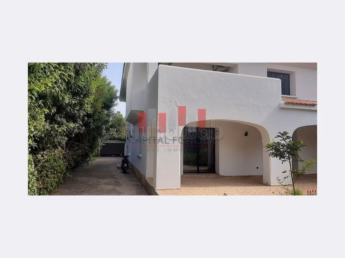 Straordinaria villa in affitto. 1 camera. 