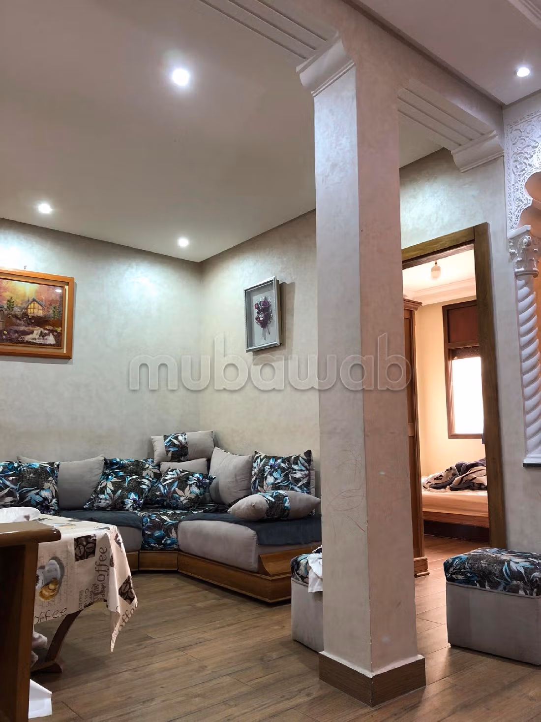 Home to buy in Lakhmis. 6 large living areas. Furnished