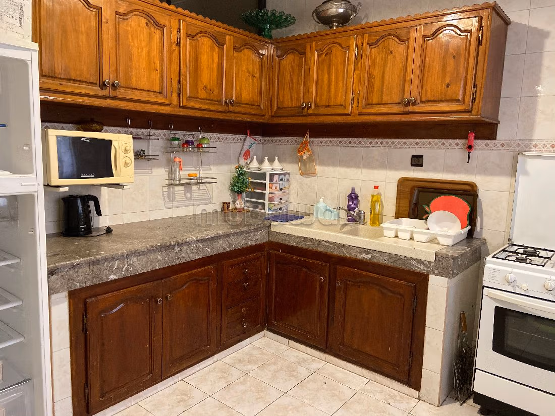 Huurappartementen in Oulfa. Oppervlakte 106 m². Volledig gemeubileerd