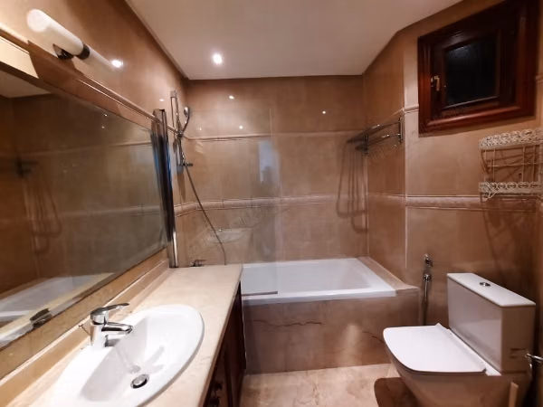 Beautiful apartment for sale in Haut Agdal. 3 lovely rooms. Beautiful terrace and garden.
