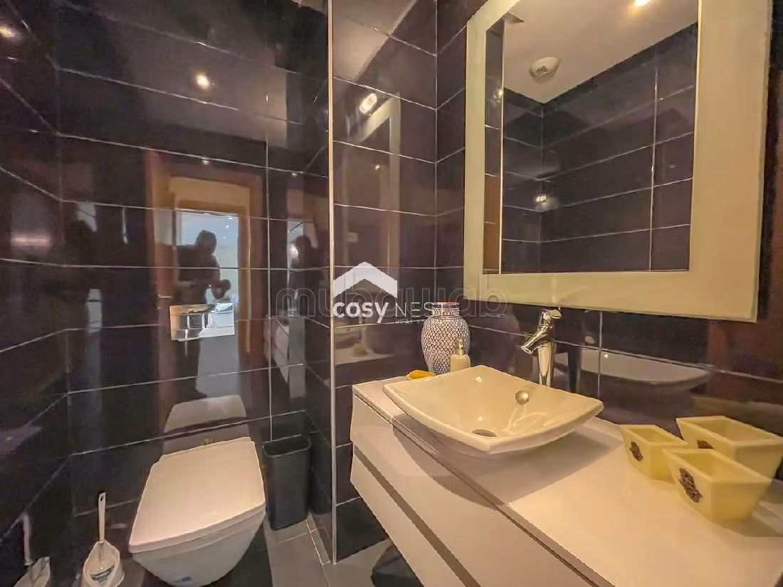 Very nice apartment for rent in Casablanca Marina. 2 beautiful rooms. Cellar.